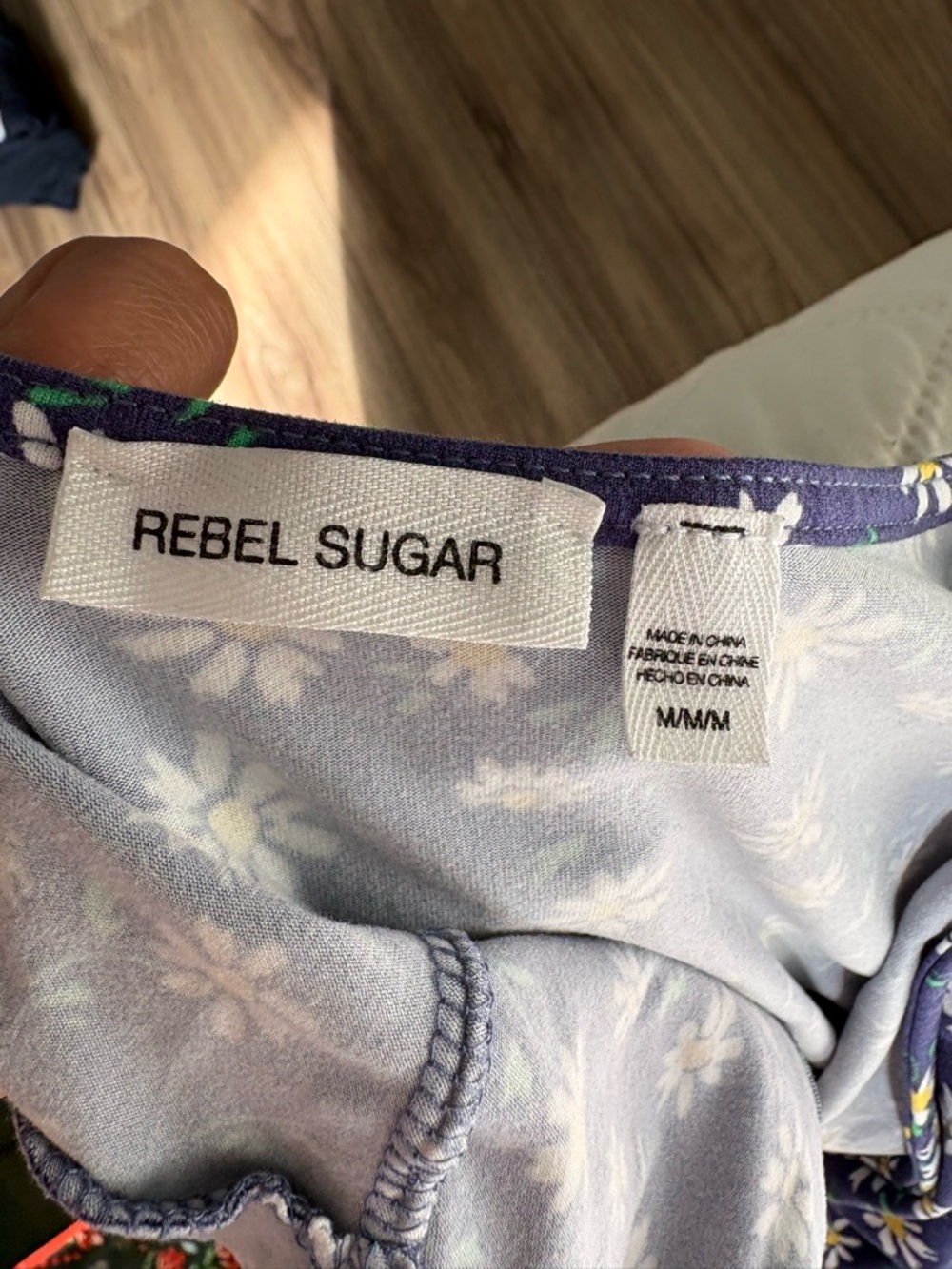 NWOT Rebel Sugar Lavender Floral Wrap Blouse with White Daisies - Picture 2 of 5